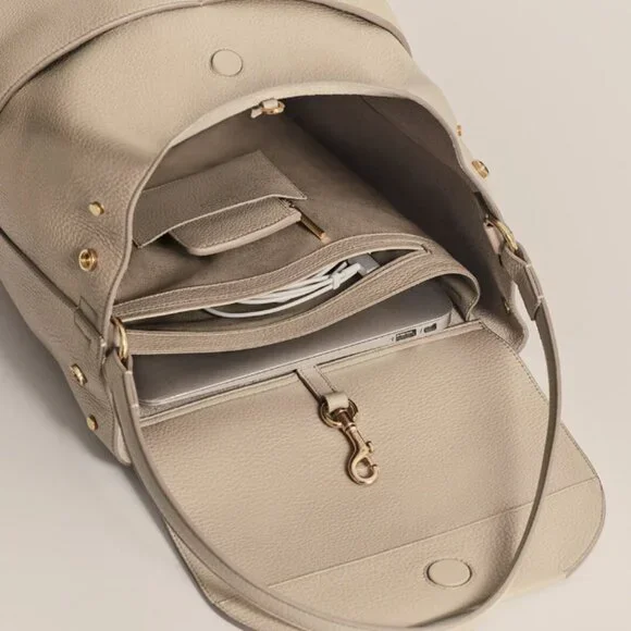 Cuyana Leather backpack 16 inch - Picture 2 of 4